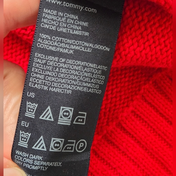 Tommy Hilfiger Womens Medium Red Cotton Snowflake Winter Sweater - Picture 9 of 11